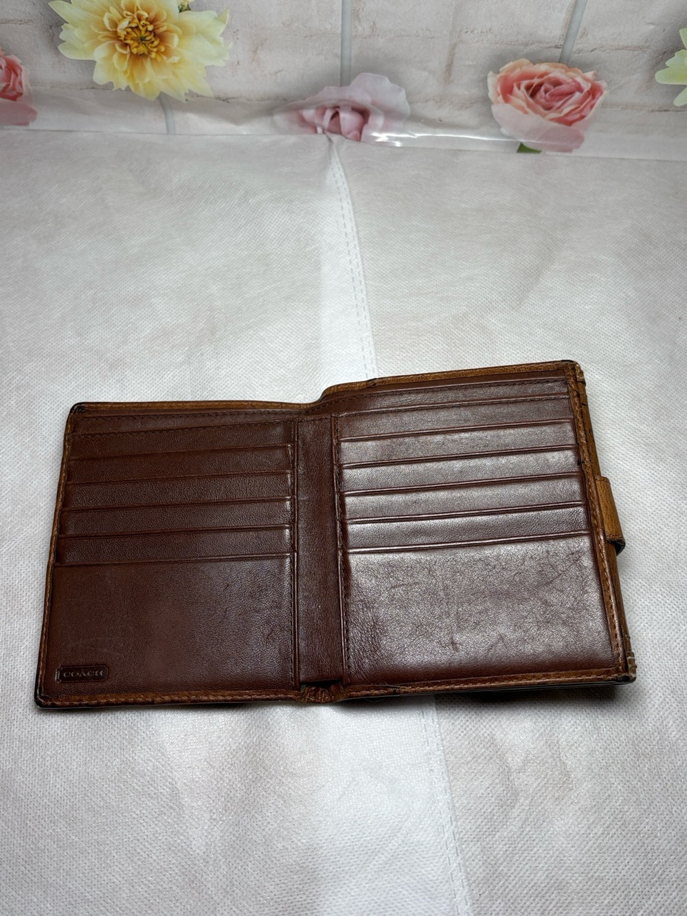 Coach Hamptons Soho Buckle Brown Leather Bifold Compact Wallet - Picture 7 of 12